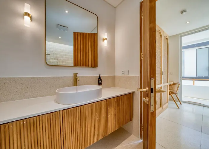 Ferienhaus Valli - 3br Pool Villa, Sauna - Bingin *